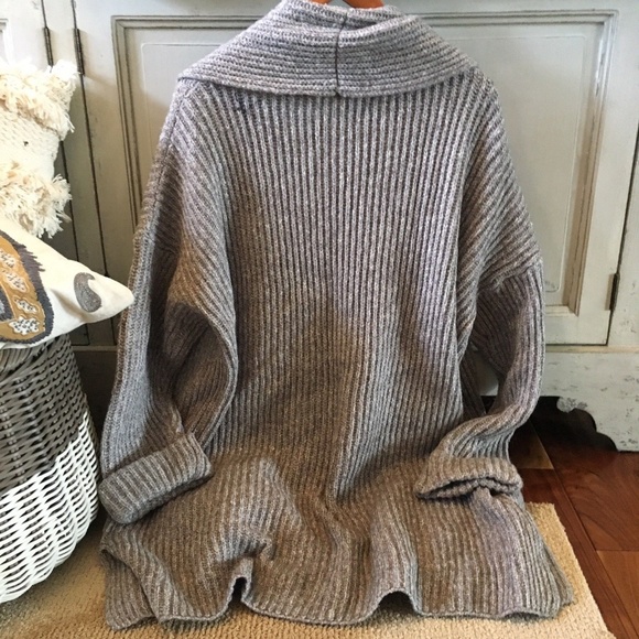 LAST ONE!  Pocketed Long Cardigan Sweater Size XL - Picture 6 of 7